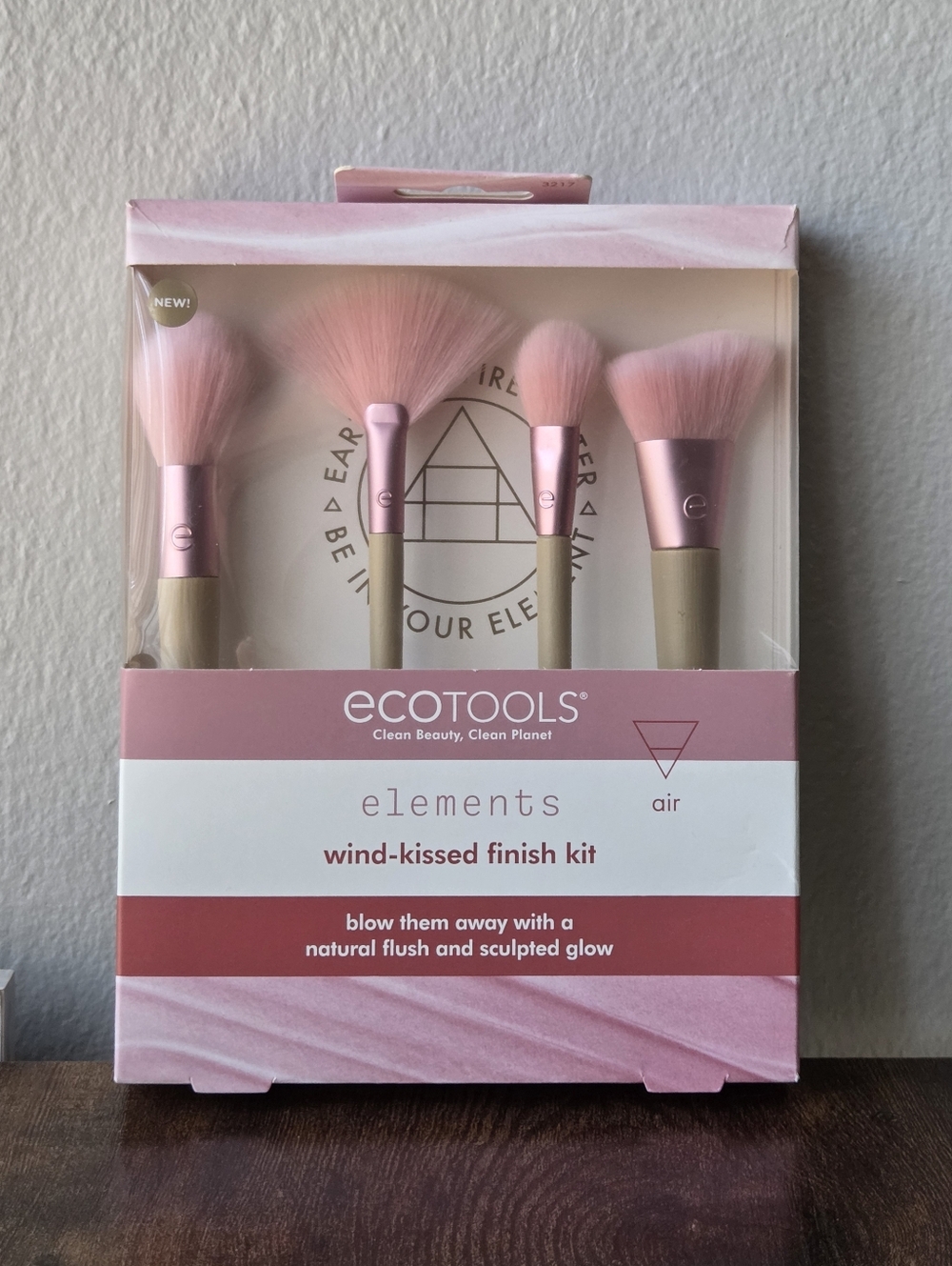 ecotools Elements Air - Wind Kissed Finish Kit - Pink and Beige Brushes